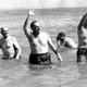 El “baño” de Fraga en Palomares. AP